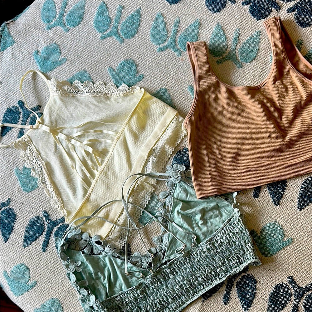 3 cute bralettes